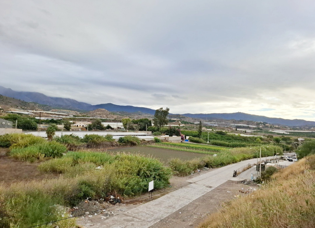 Las denuncias públicas contra los vertidos en Motril suben a más de 40 gracias a la iniciativa municipal ‘Atentan Contra’